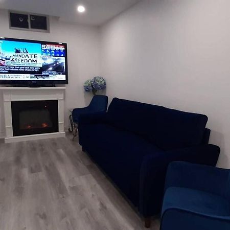 ניומרקט 2 Bedrooms 2 Washrooms 2 Parking Spots Basement Apartment מראה חיצוני תמונה