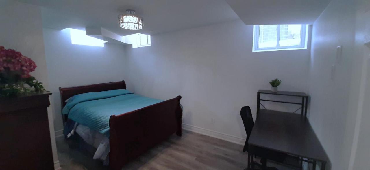 ניומרקט 2 Bedrooms 2 Washrooms 2 Parking Spots Basement Apartment מראה חיצוני תמונה
