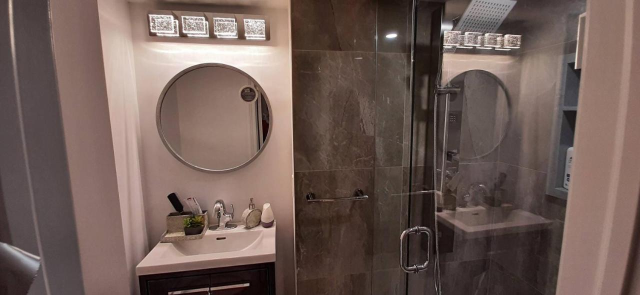 ניומרקט 2 Bedrooms 2 Washrooms 2 Parking Spots Basement Apartment מראה חיצוני תמונה